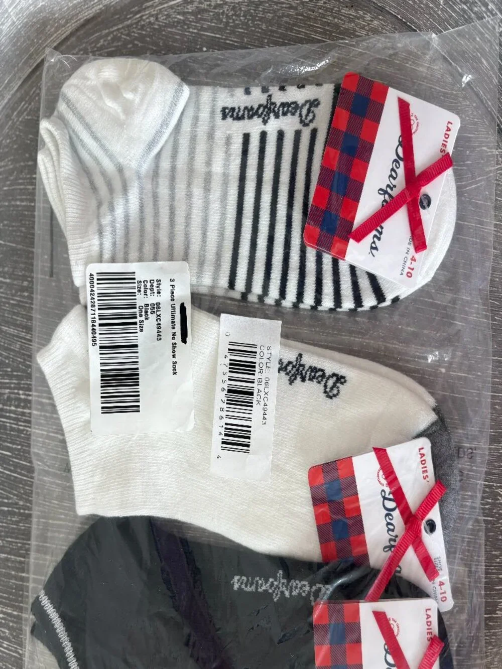NWT - Dearfoams - 3 Pk - Ultimate No Show Socks - Black, White, Gray, Striped